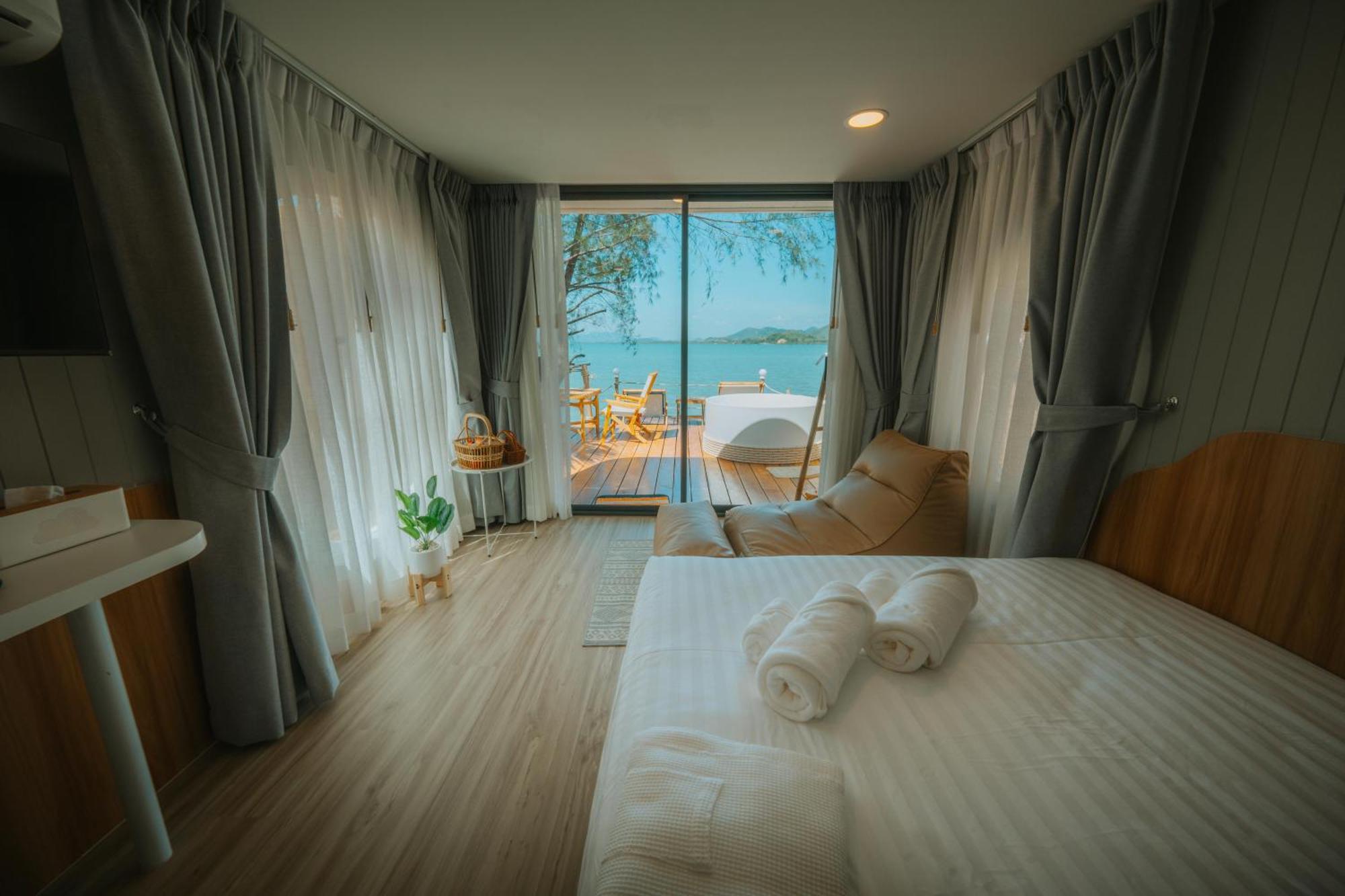 Sea Sand See Sky Beach Front Resort Phuket Eksteriør bilde