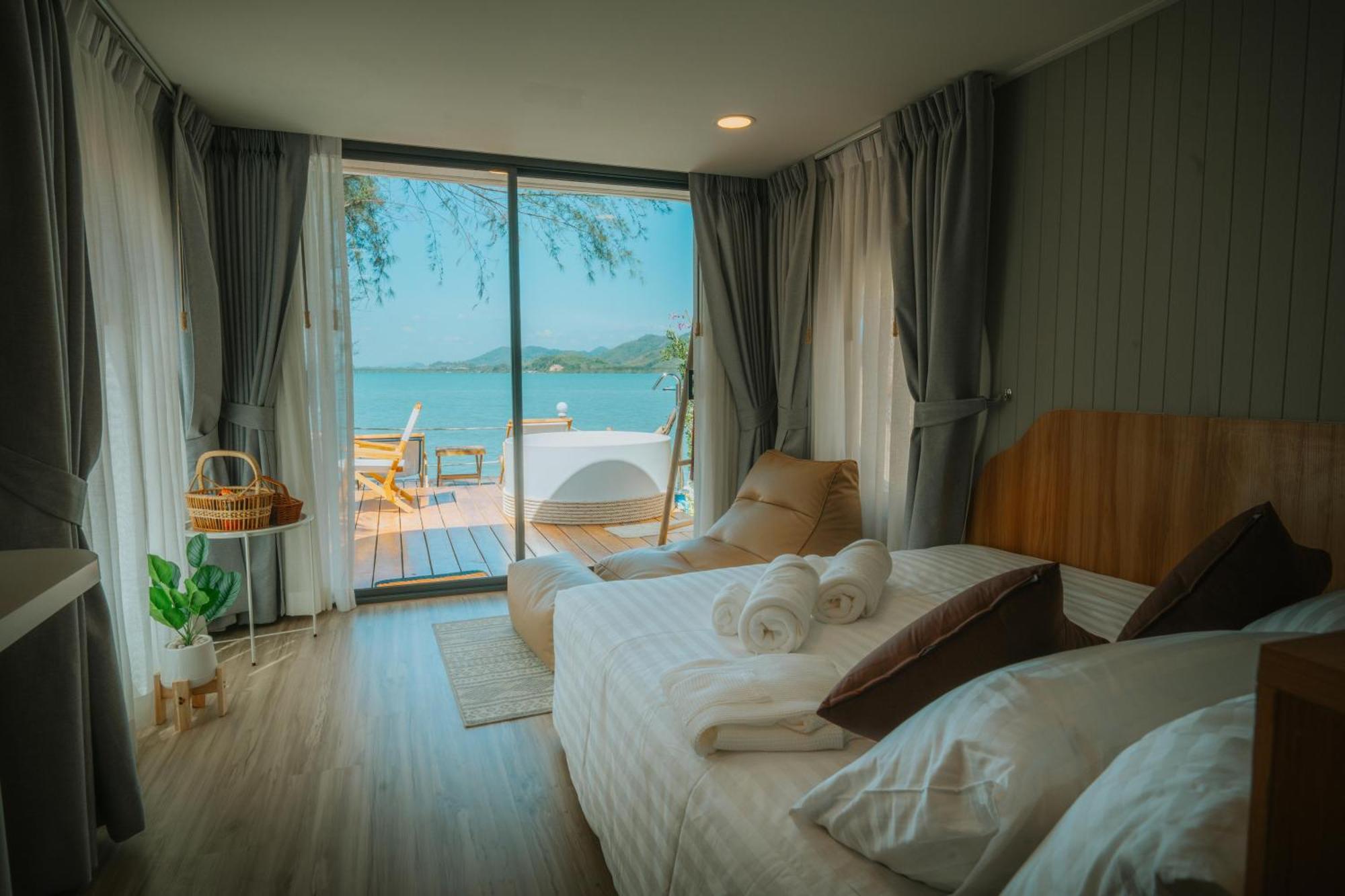 Sea Sand See Sky Beach Front Resort Phuket Eksteriør bilde